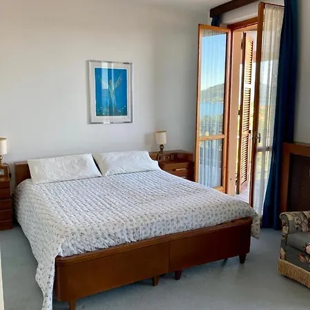 Holiday home Casa Vacanze Lago Maggiore Lesa