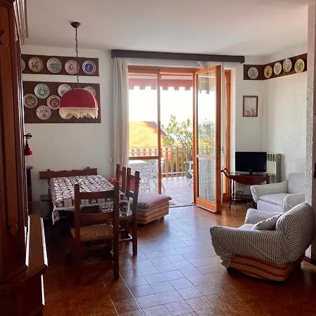 Casa Vacanze Lago Maggiore * Lesa