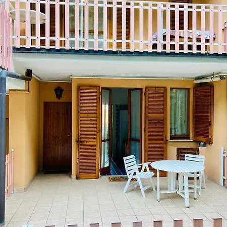 Holiday home Casa Vacanze Lago Maggiore Lesa